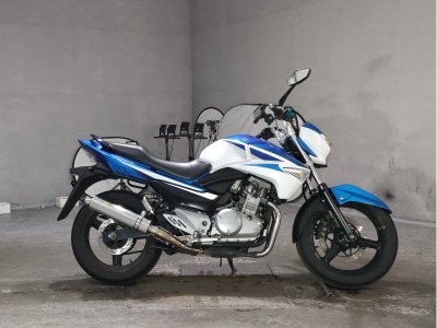 Suzuki GSR250
