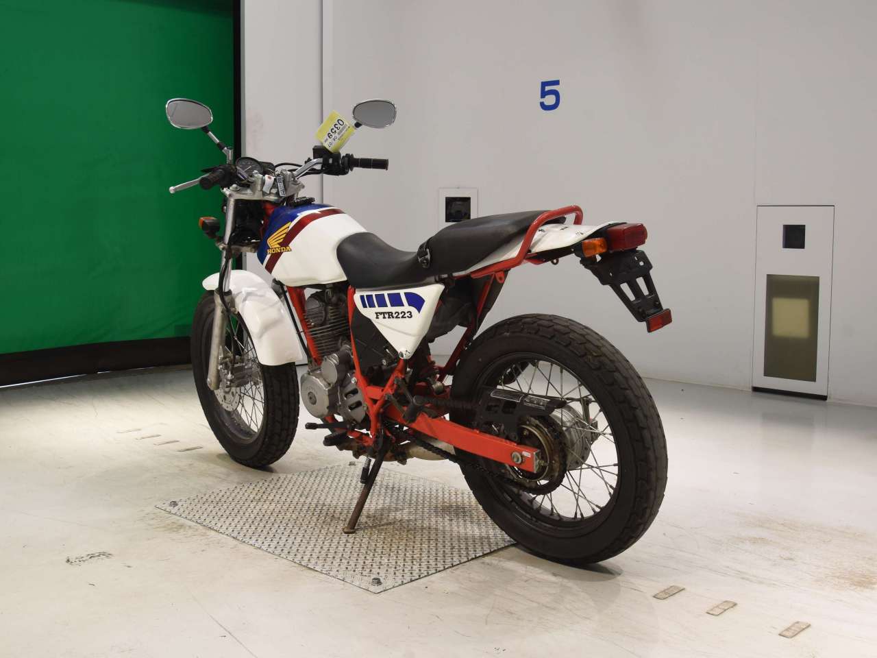 0359] Honda FTR223 - MC34-1102039