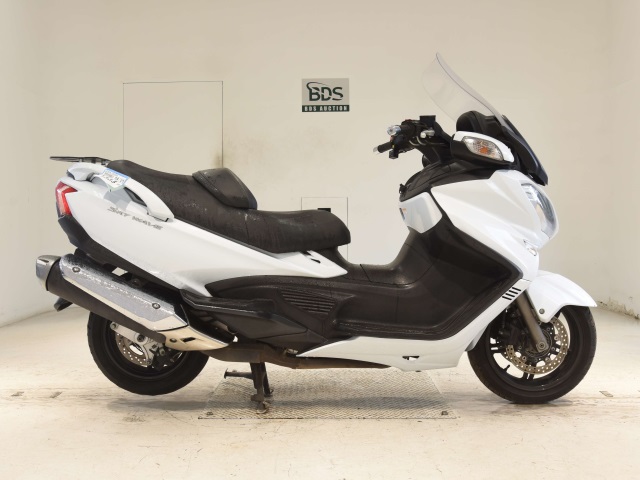 Suzuki SKYWAVE 650