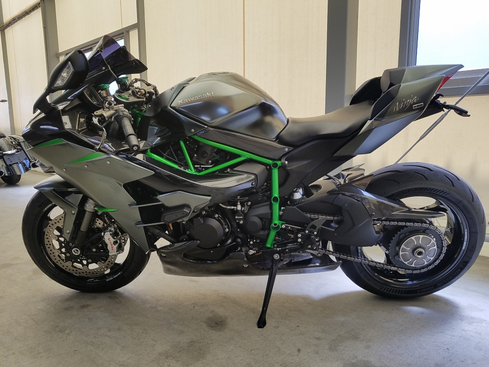 Kawasaki NINJA H2 CARBON — фото 2