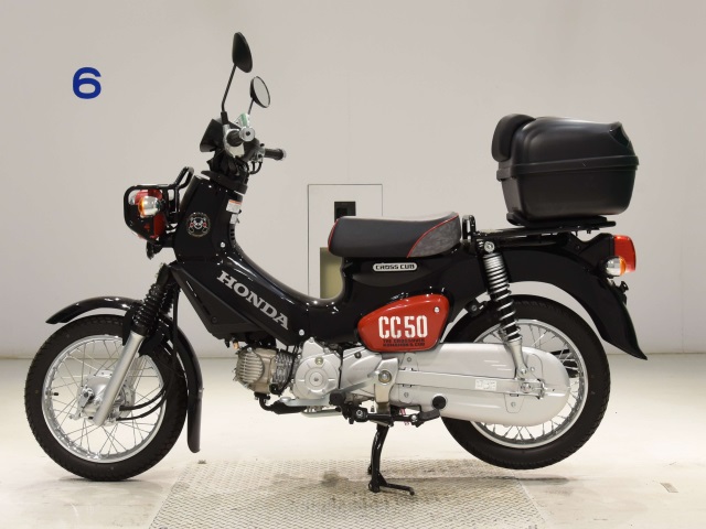 [0411] Honda CC50 CROSSCUB - AA06-1301621