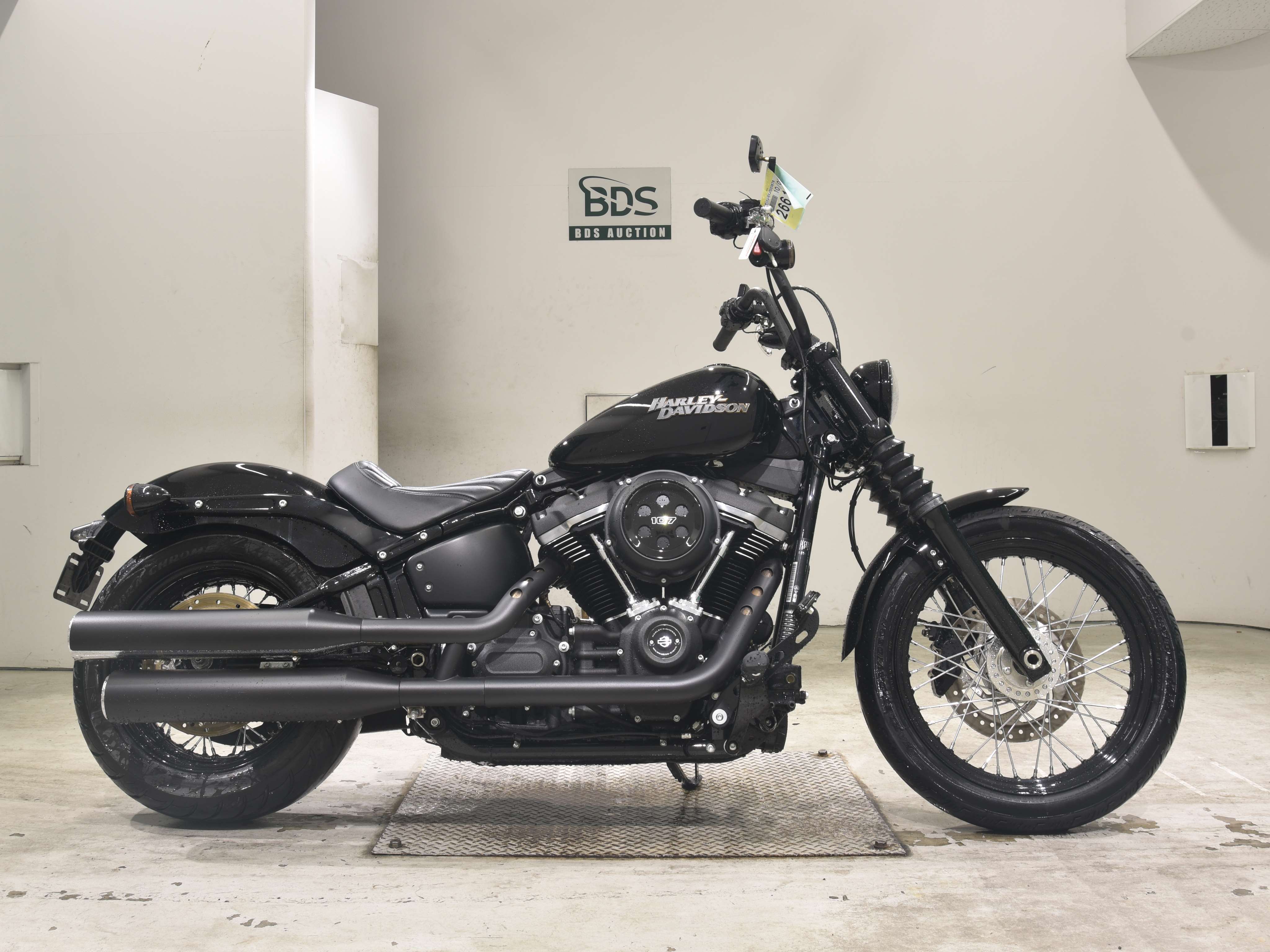 HD STREETBOB FXBB1750