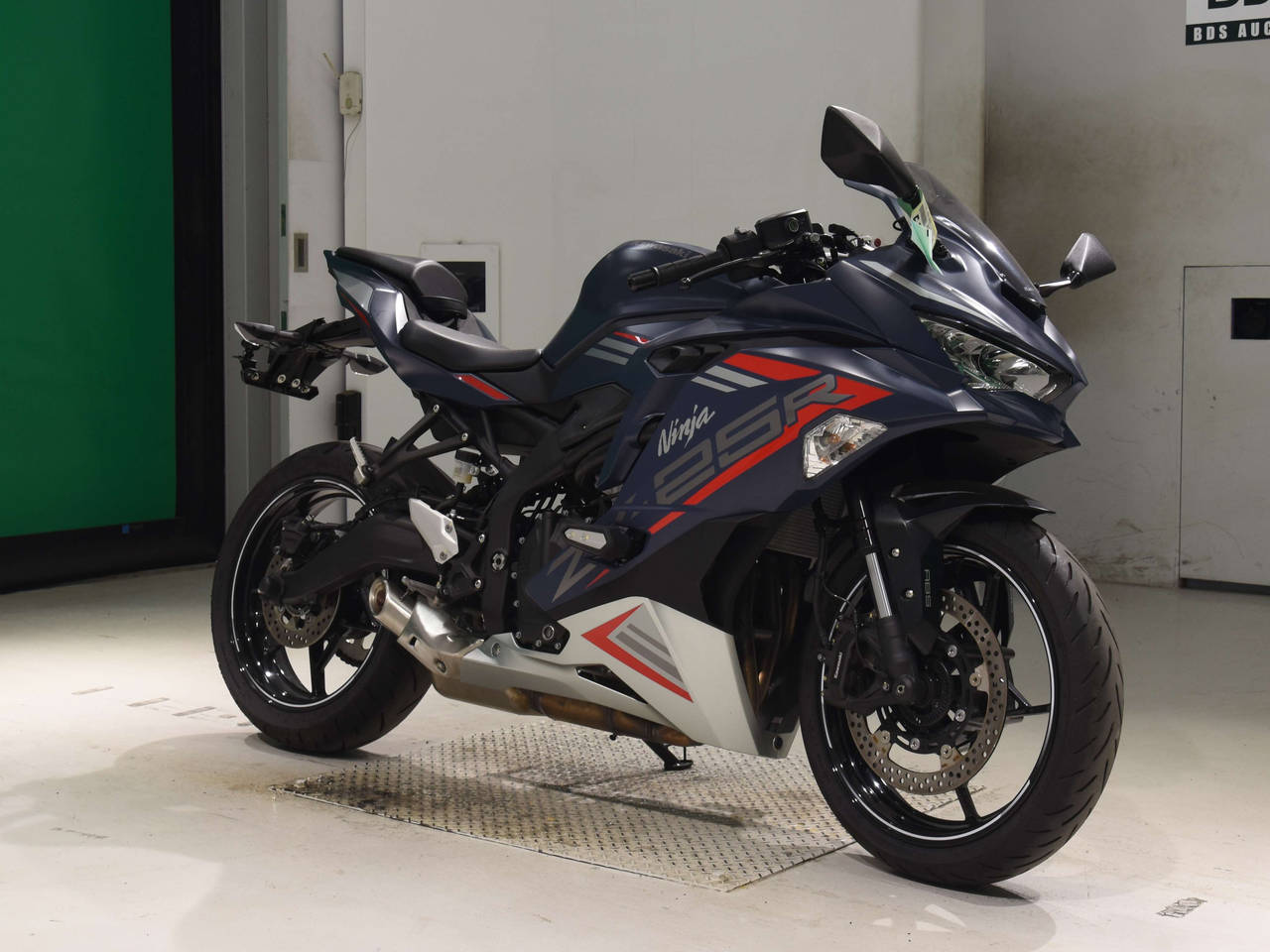 5225] Kawasaki NINJA ZX-25R KRT - ZX250E-A21943