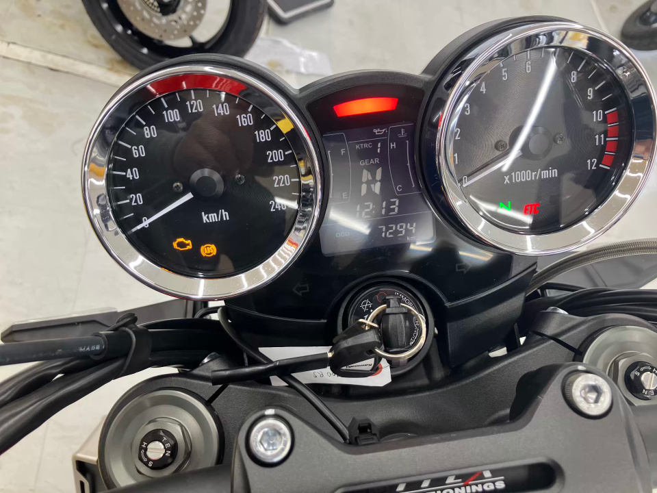 Kawasaki Z900RS — фото 3