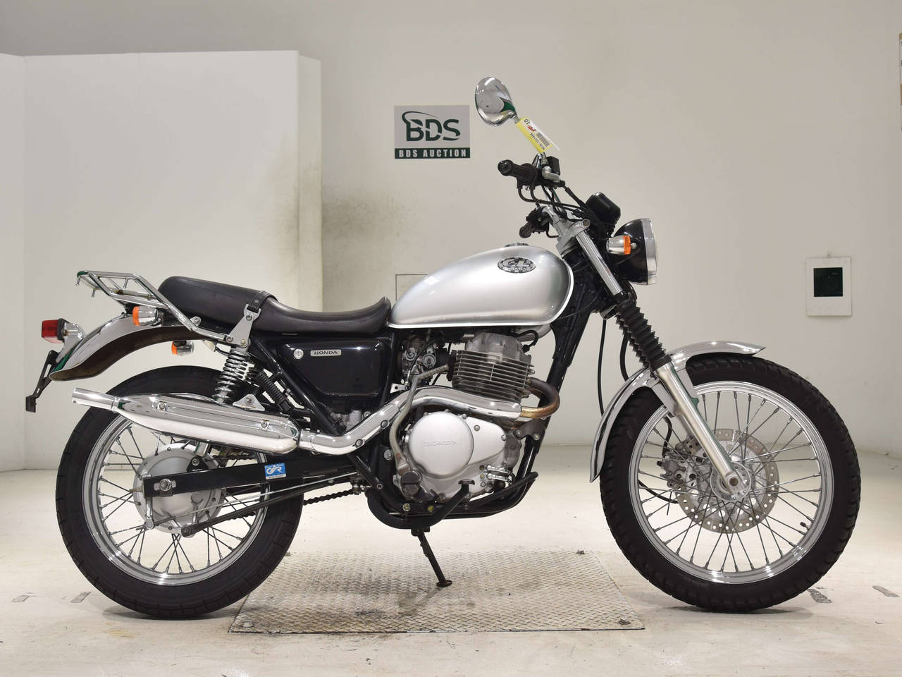 [3021] Honda CL400 - NC38-1001466