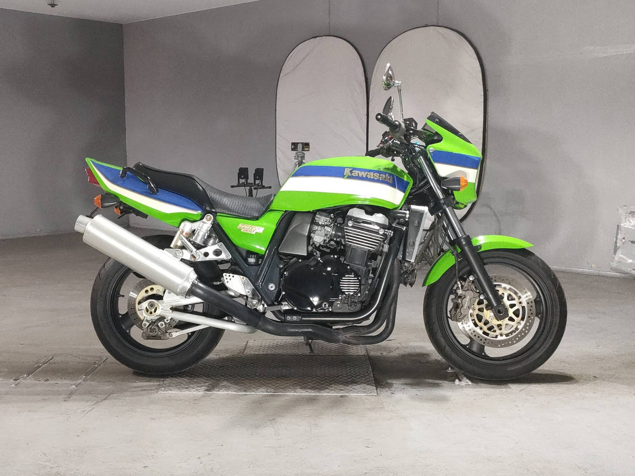 Kawasaki ZRX1100