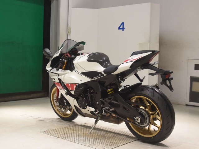Yamaha YZF-R1 — фото 6
