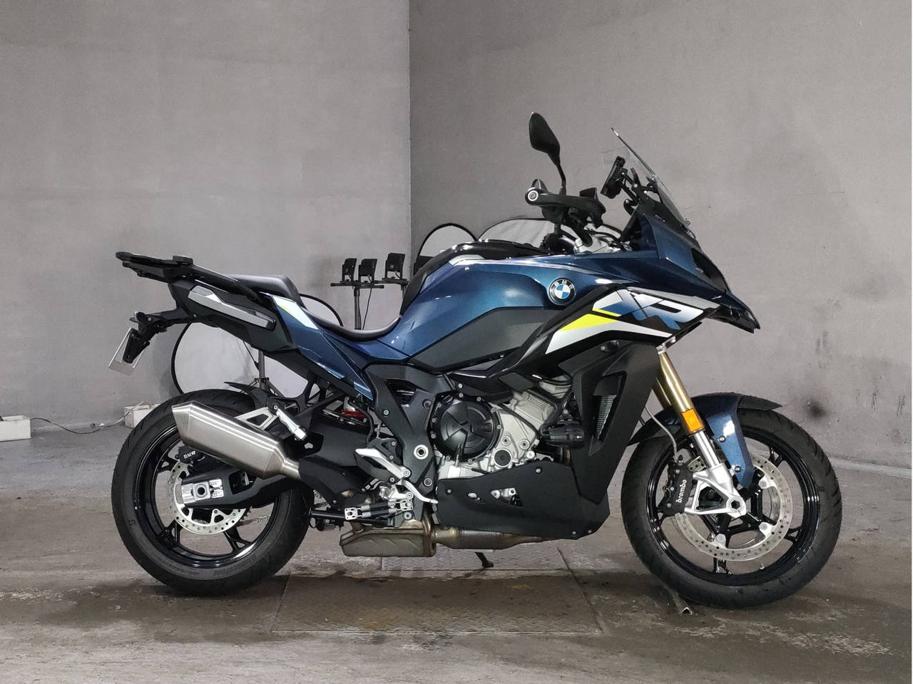 BMW S1000XR