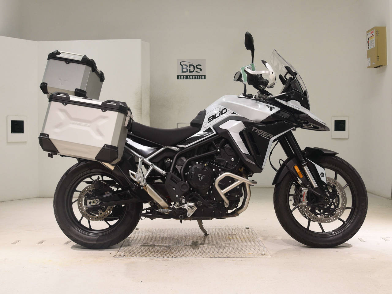 Triumph TIGER900GT PRO, right