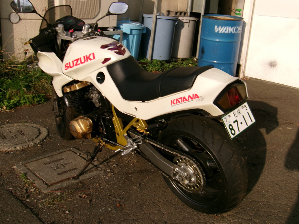 Suzuki GSX750S KATANA — фото 4