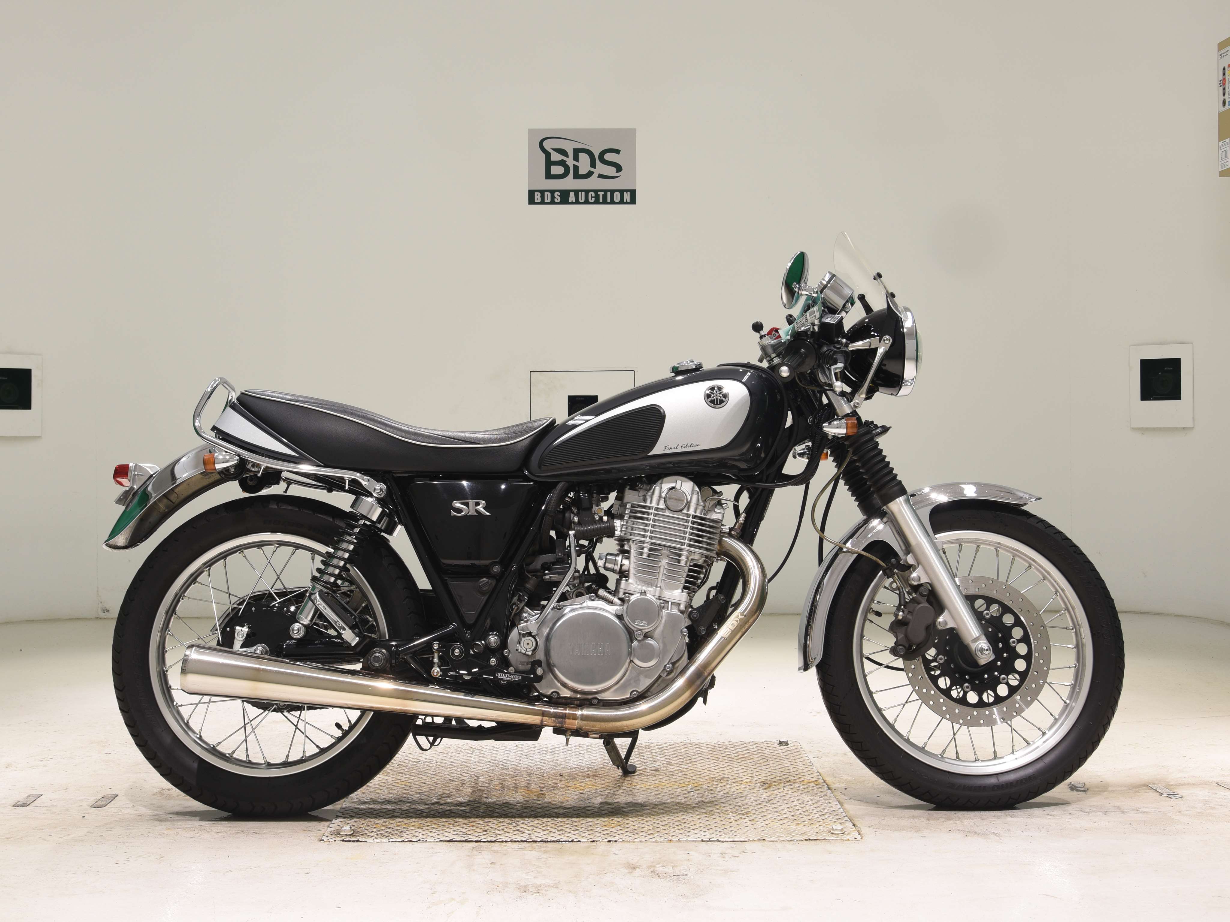Yamaha SR400