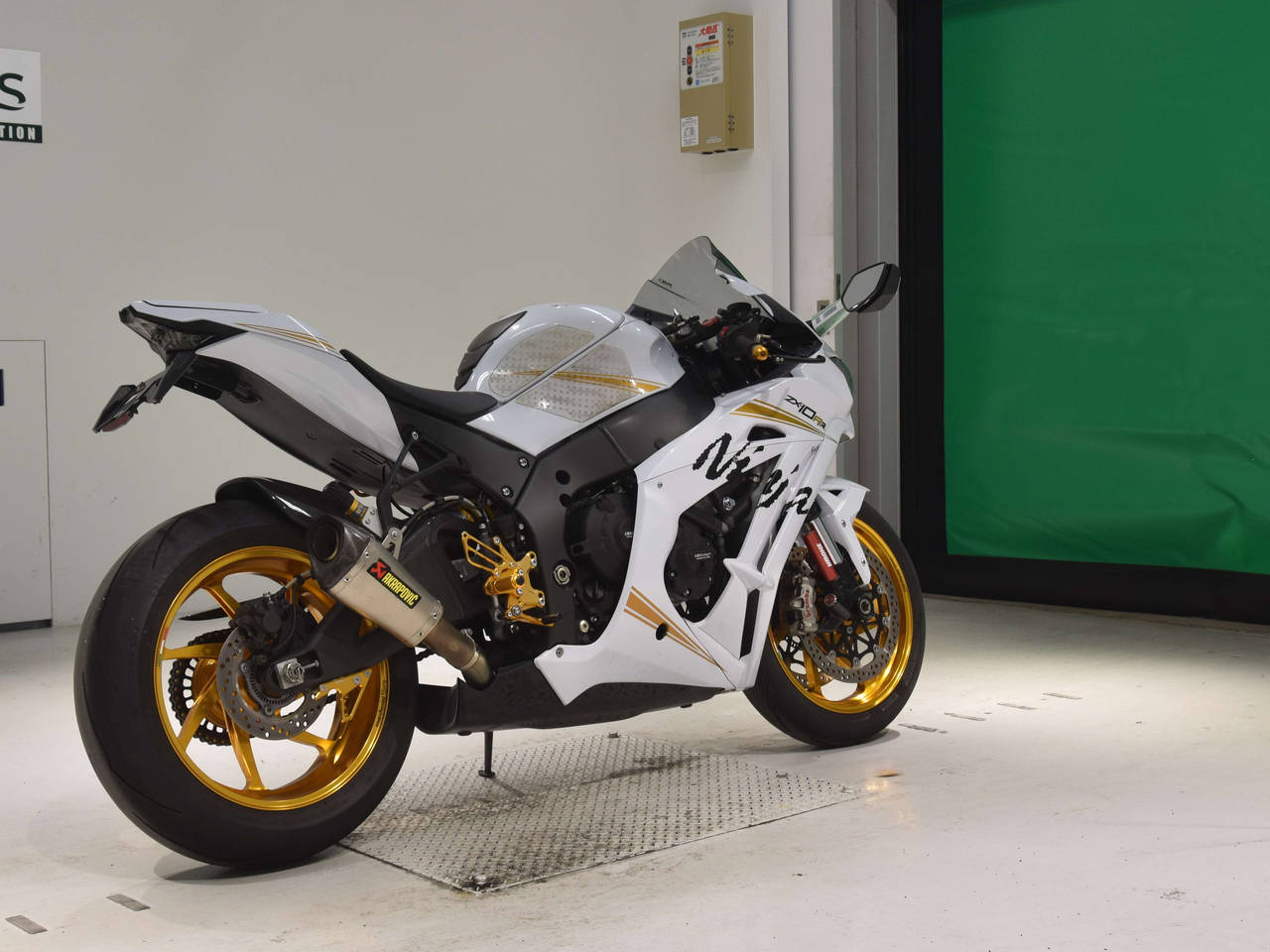 ら Puig 20535N LICENSE SUPPORTS Kawasaki ZX-10R (21-25) ZX-10RR