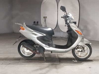 Yamaha GRAND AXIS 100
