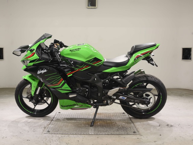 Kawasaki NINJA ZX-25R KRT — фото 2