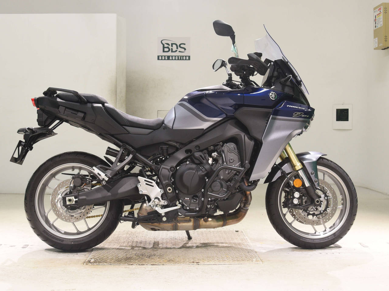Yamaha TRACER9 GT+, right