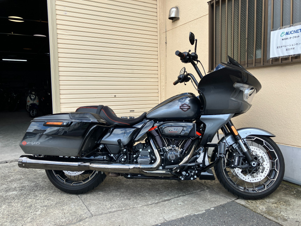 HD ROAD GLIDE FLTRXSE1923 CVO