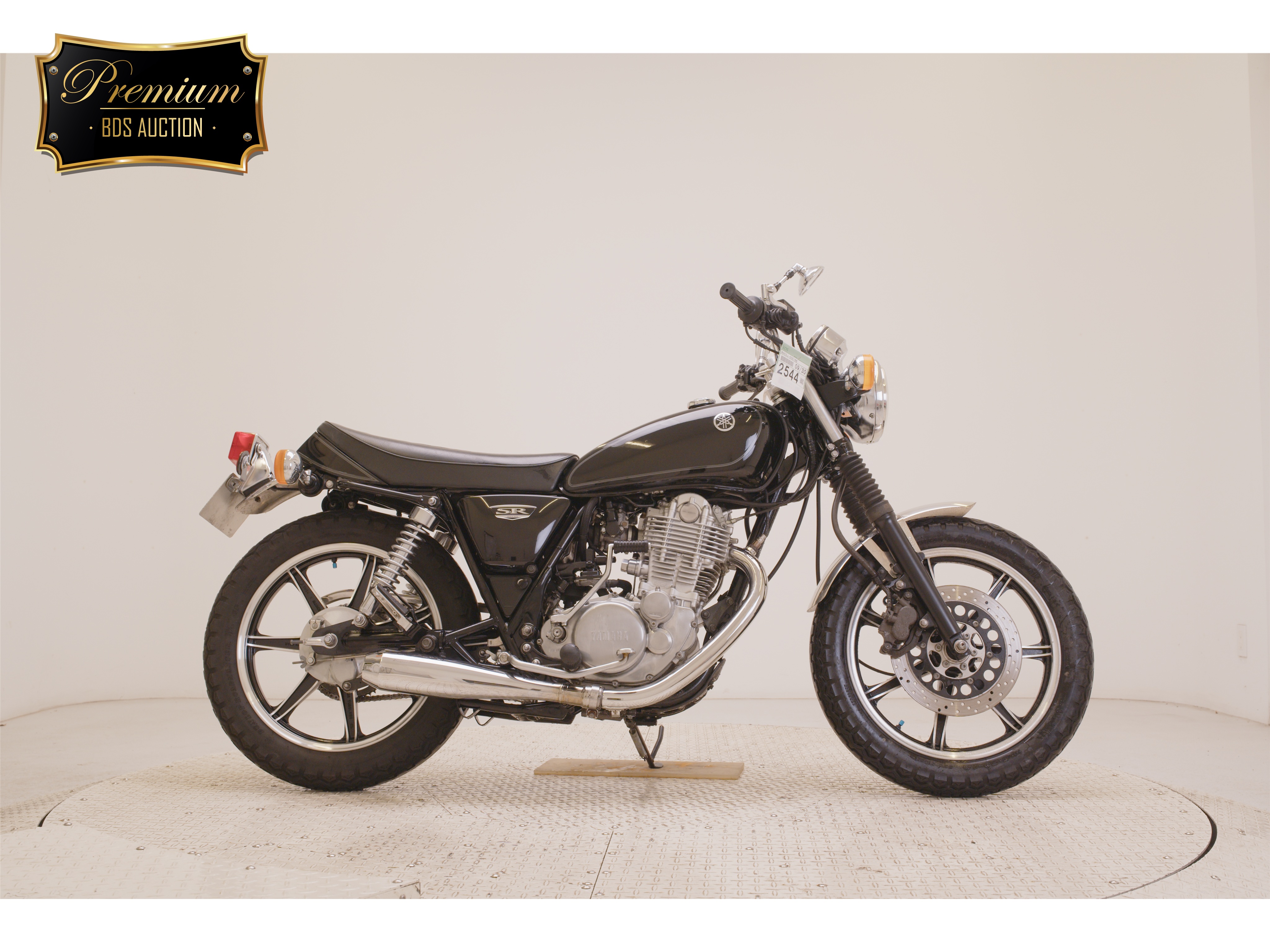 Yamaha SR400