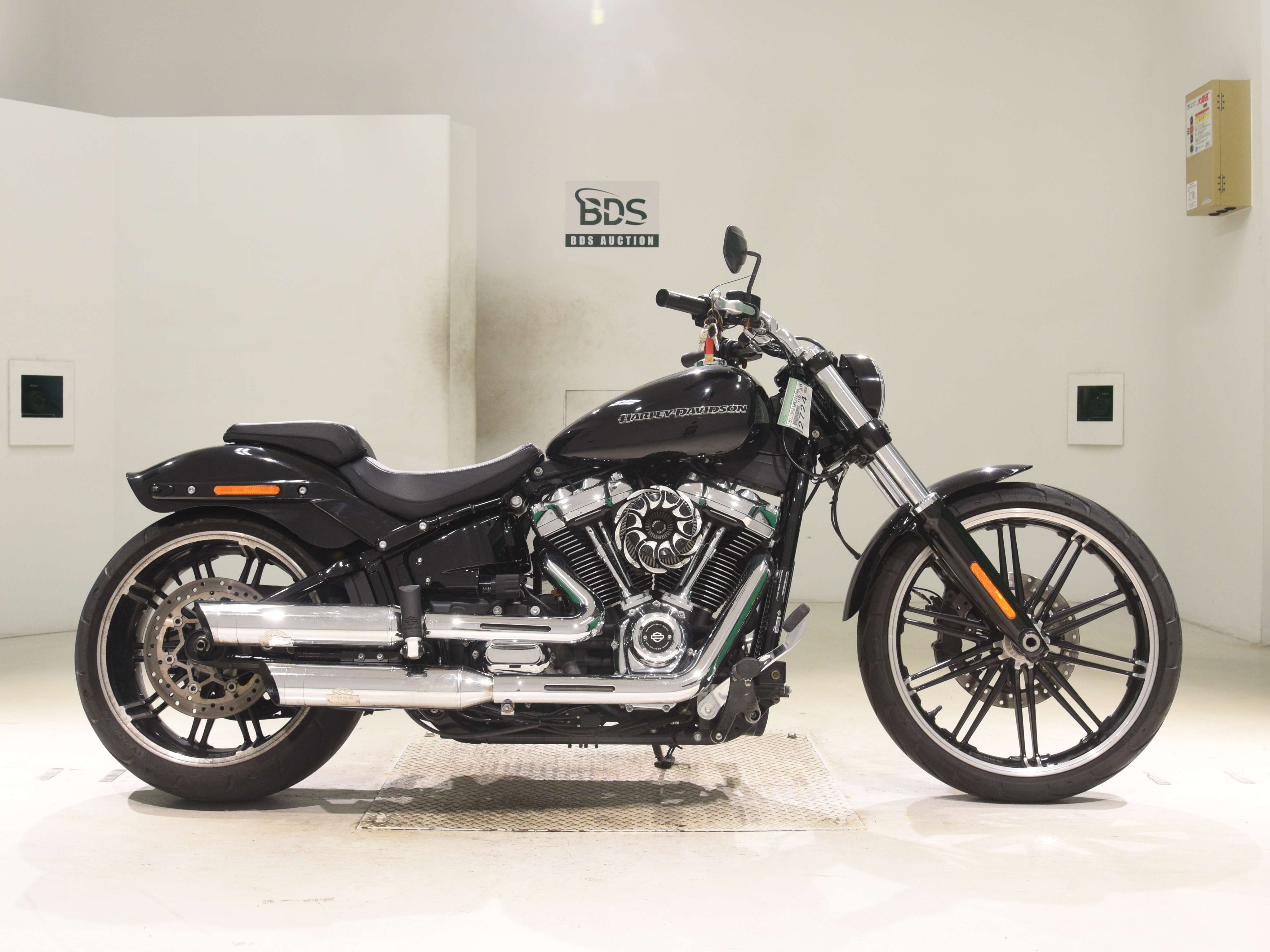 HD BREAKOUT FXBRS1870