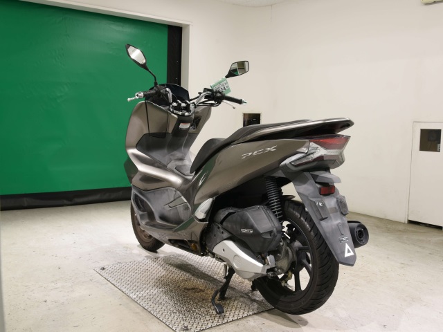 Honda PCX125-3 — фото 6