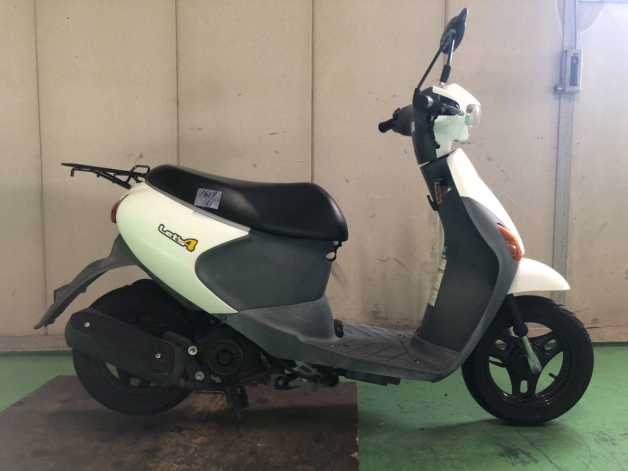 Suzuki LETS4