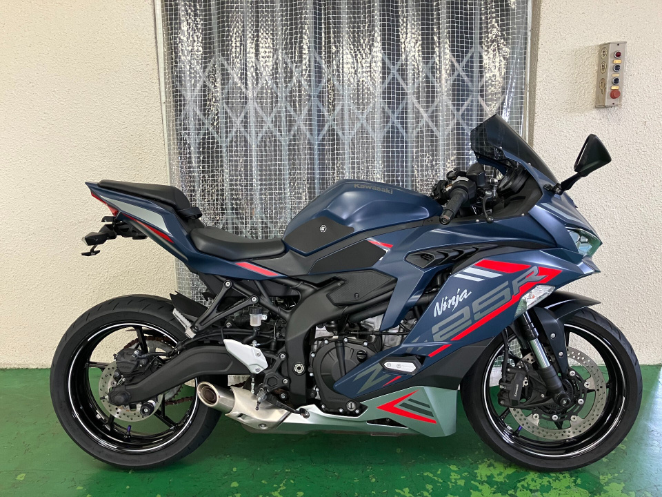 5718] Kawasaki NINJA ZX-25R KRT - ZX250E-A05094