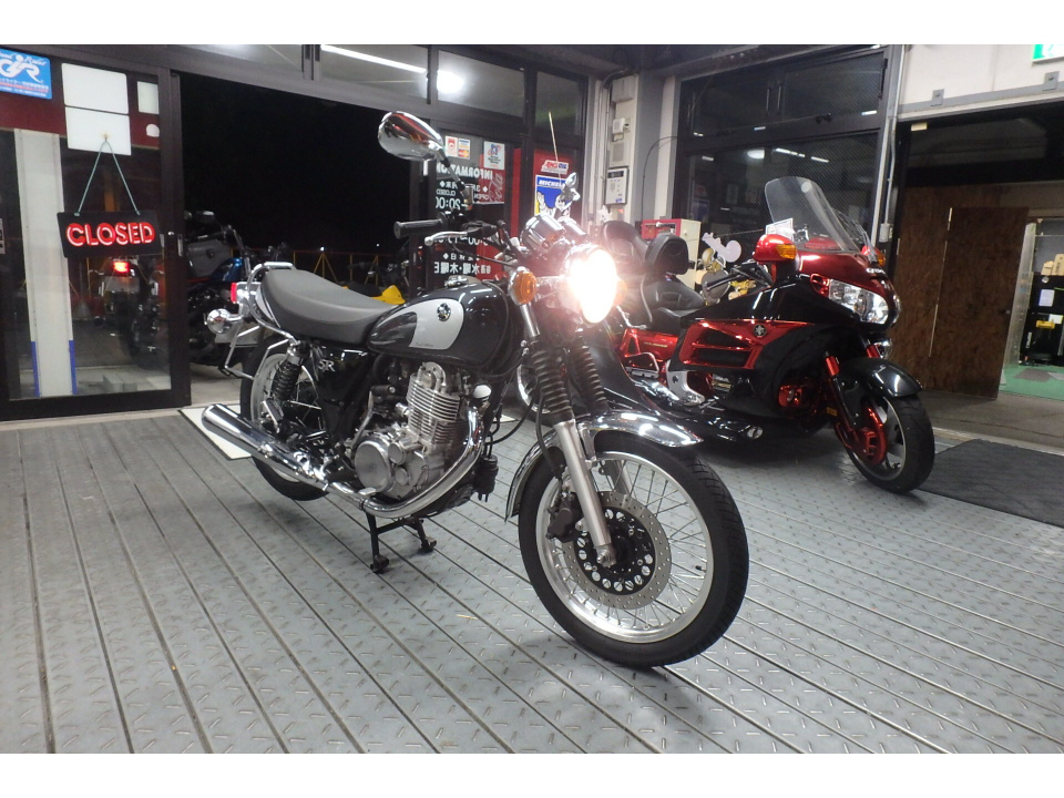Yamaha SR400 — фото 3