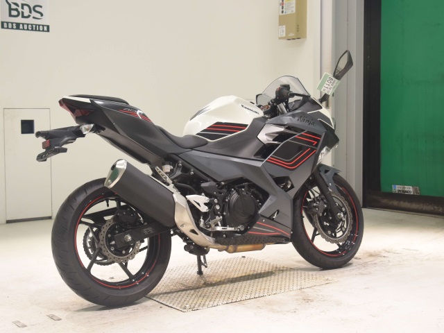 Kawasaki NINJA400 — фото 5