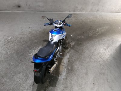 Suzuki GSR250 — фото 6