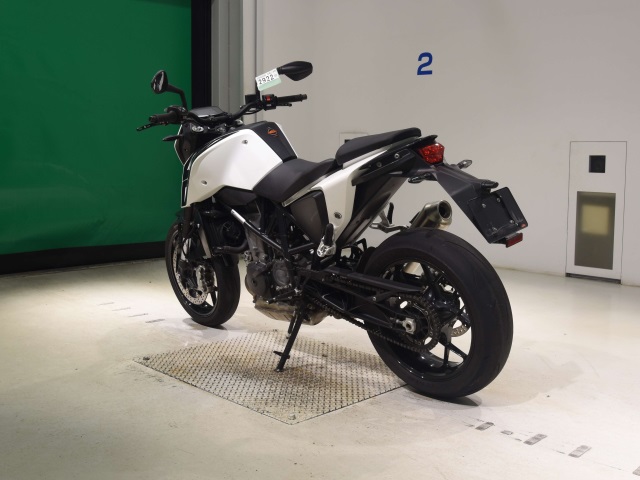KTM 690 DUKE — фото 6