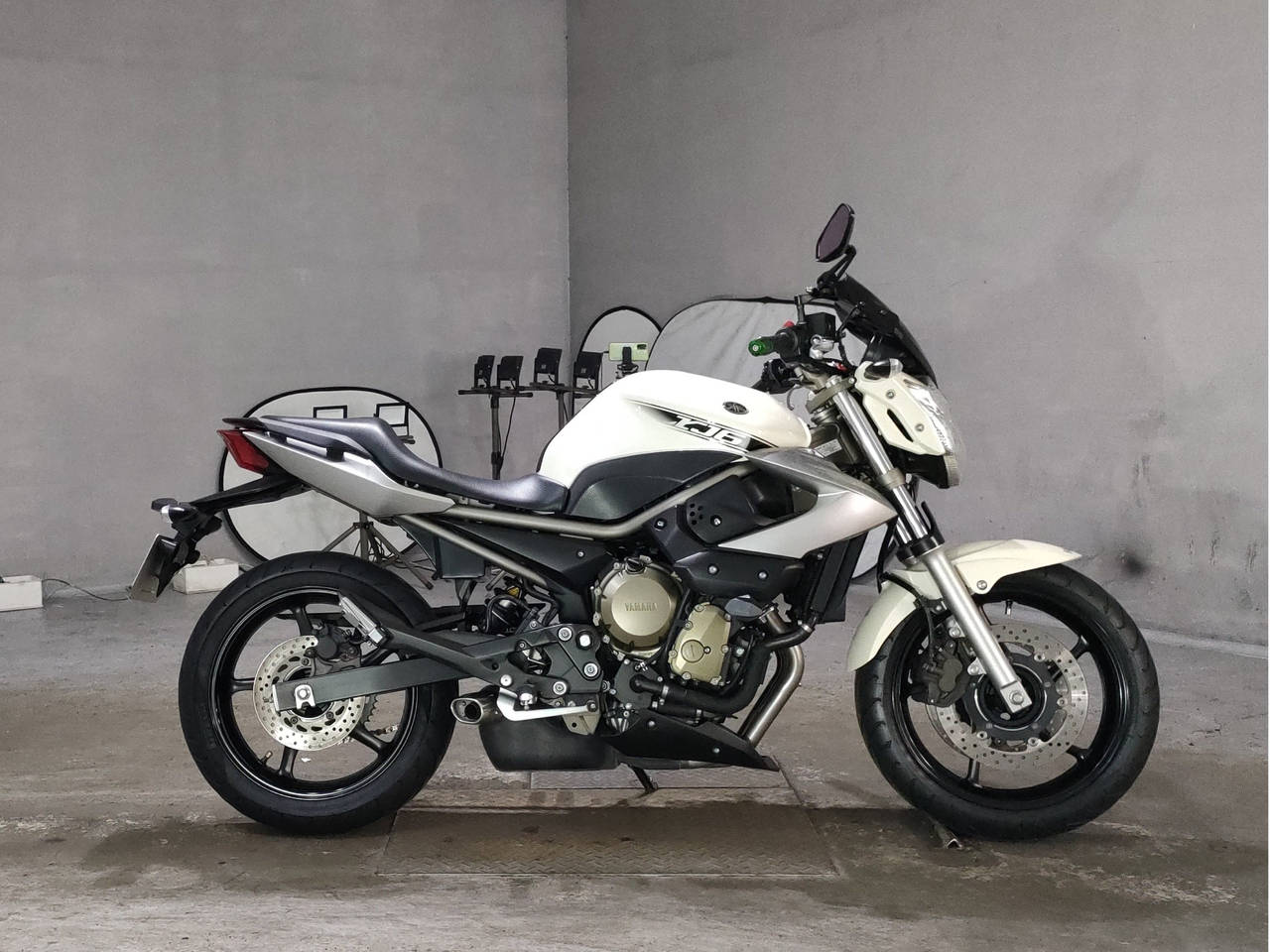 Yamaha XJ6N