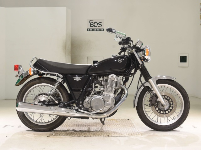Yamaha SR400