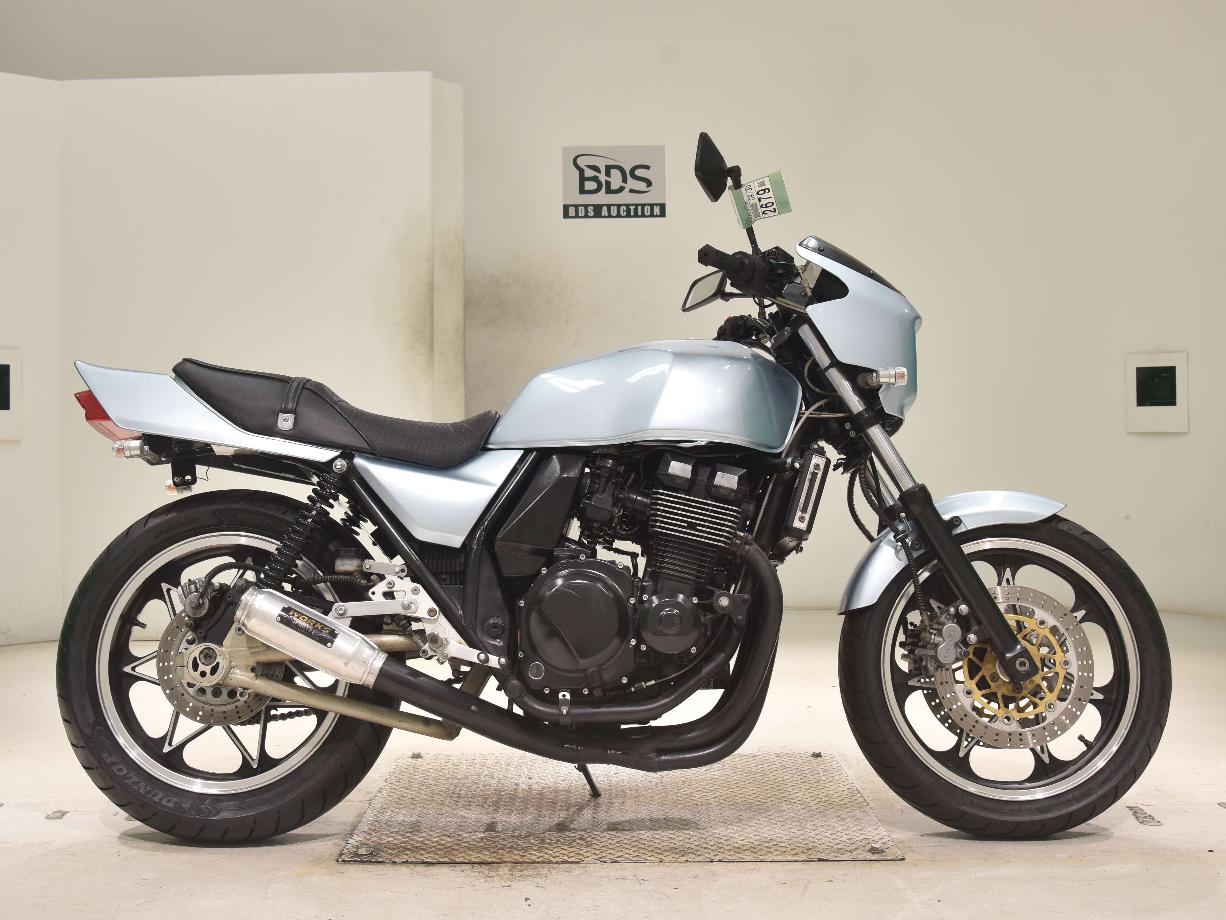 Kawasaki ZRX400