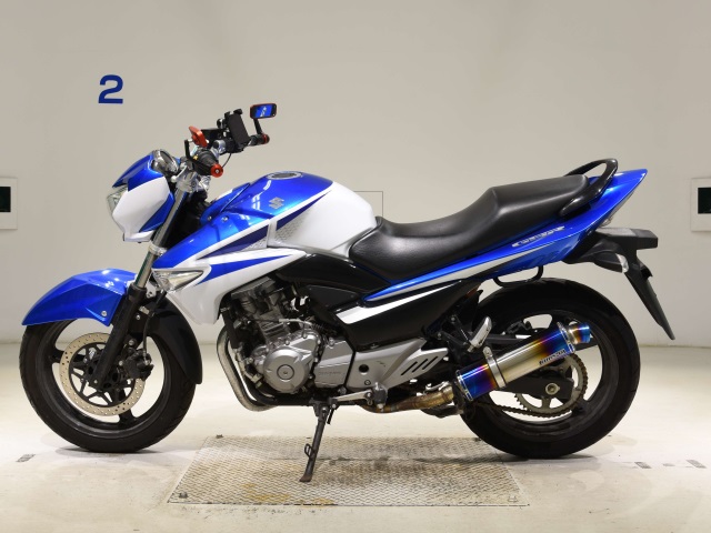 Suzuki GSR250 — фото 2