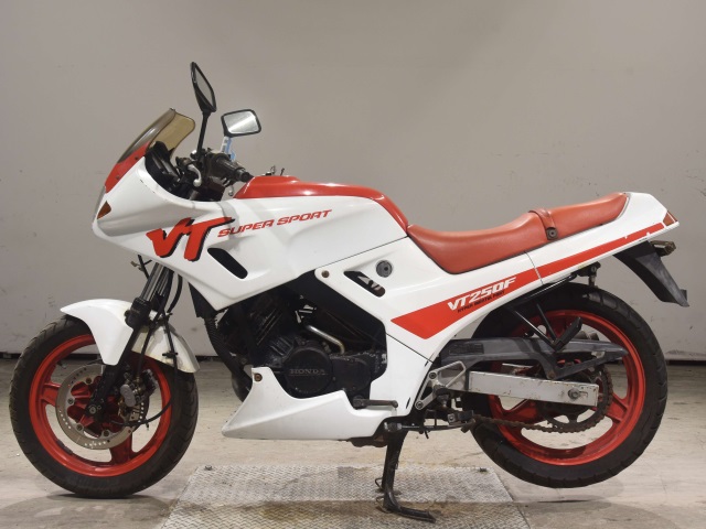 Honda VT250FH — фото 2