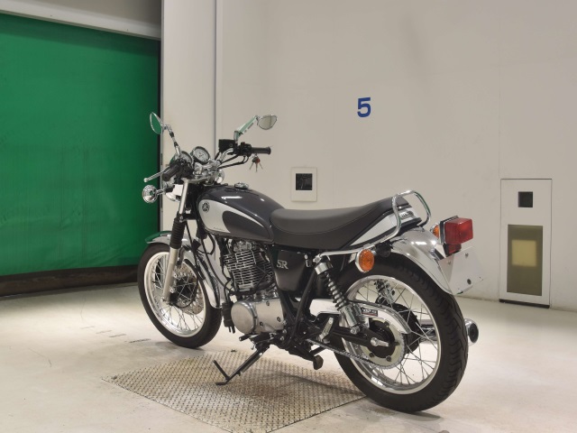 Yamaha SR400 — фото 6