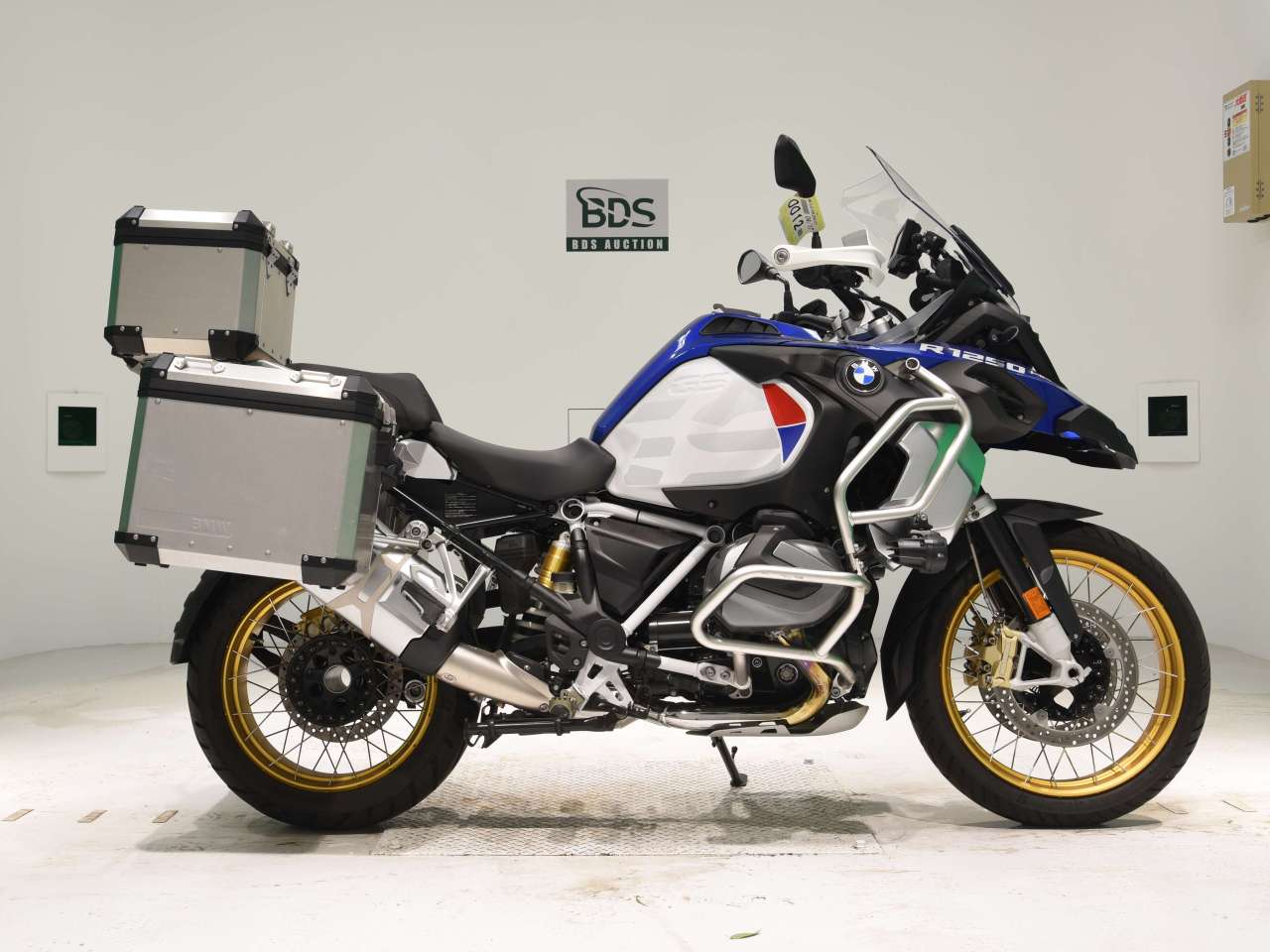 0012] BMW R1250GS ADVENTURE - WB10J5105KZE64151