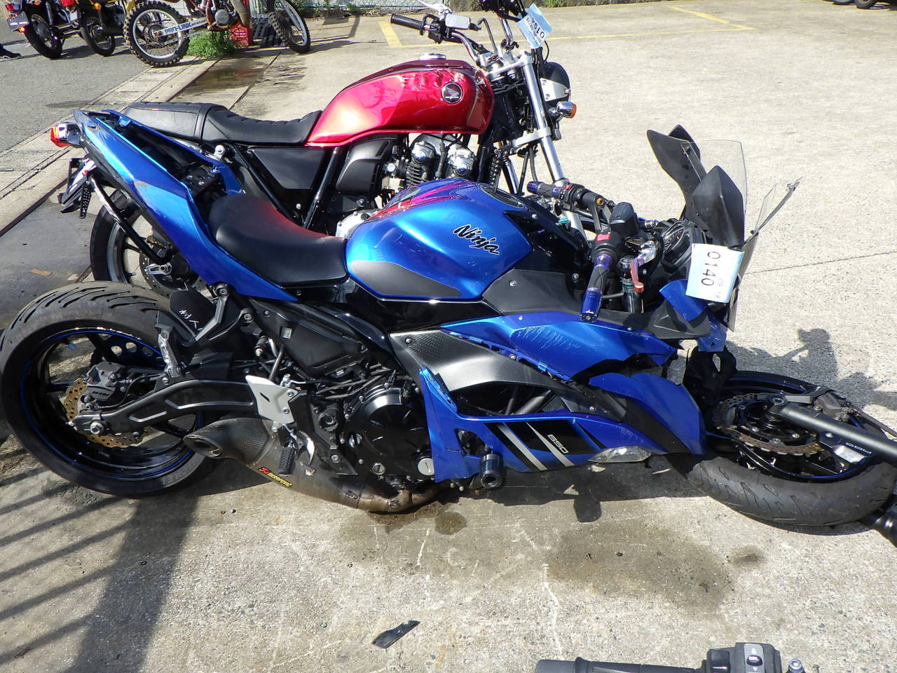 Kawasaki NINJA650A, right
