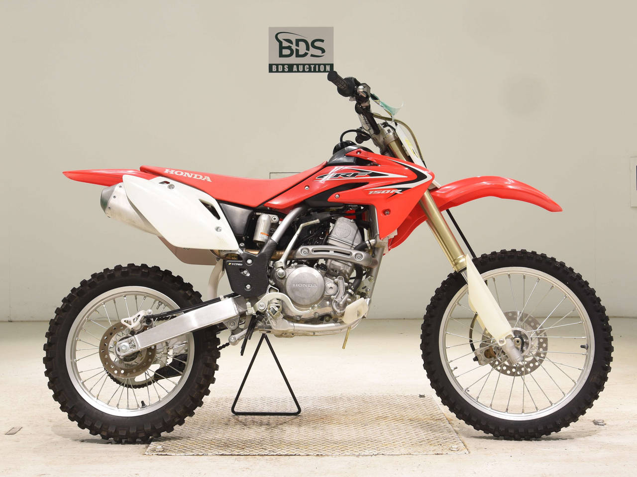 Honda CRF150R, right