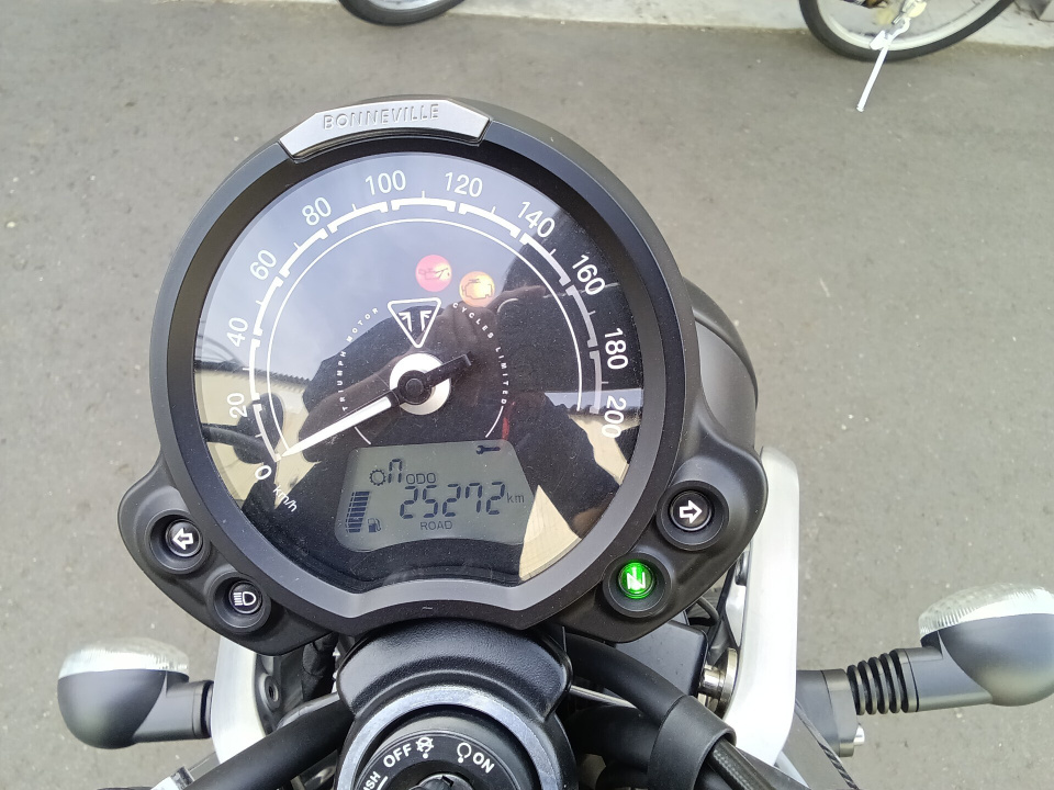 Triumph SPEED TWIN 900 — фото 3