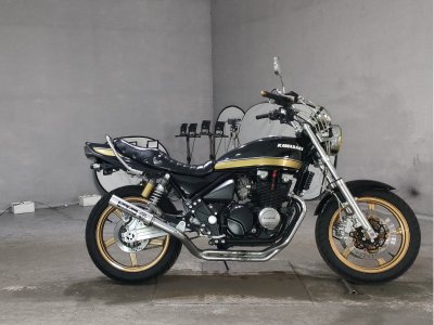 Kawasaki ZEFAR 400