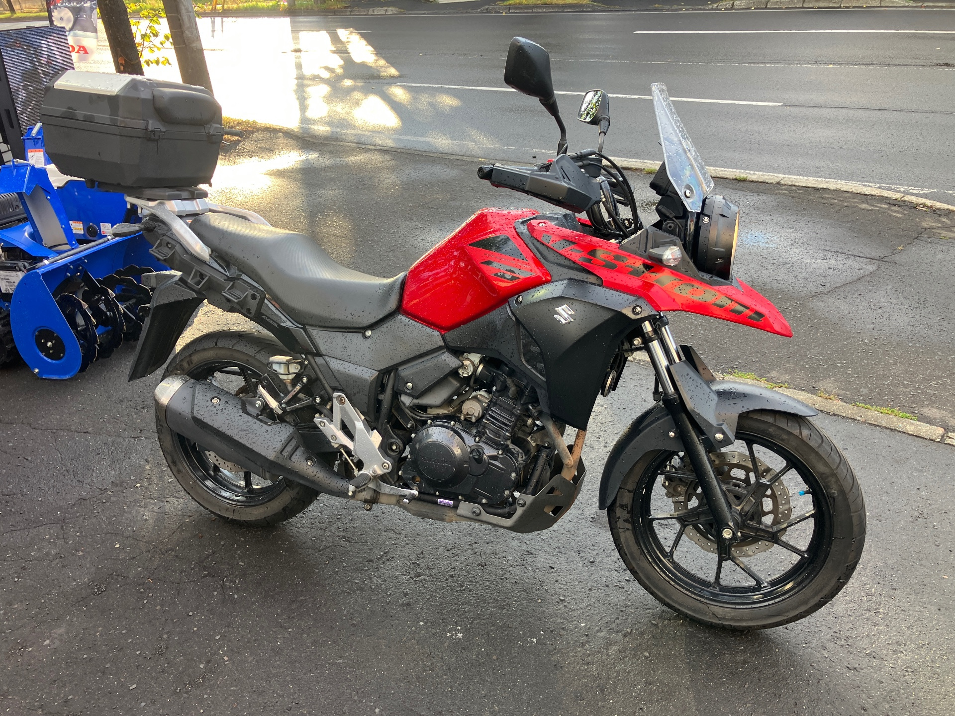 Suzuki V-STROM DL250A