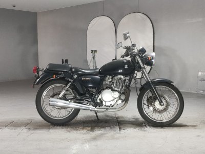 Suzuki ST250