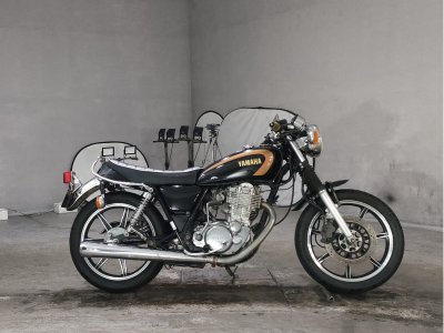 Yamaha SR400