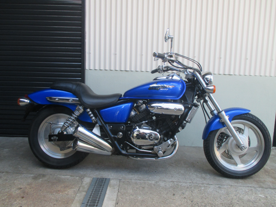 Honda MAGNA250