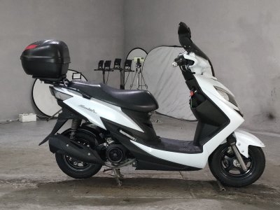 Suzuki SWISH