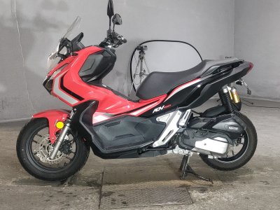 Honda ADV 150 — фото 2