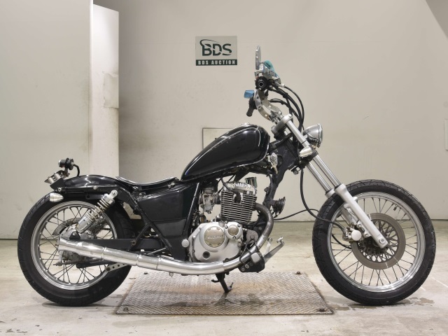 Suzuki GZ125HS