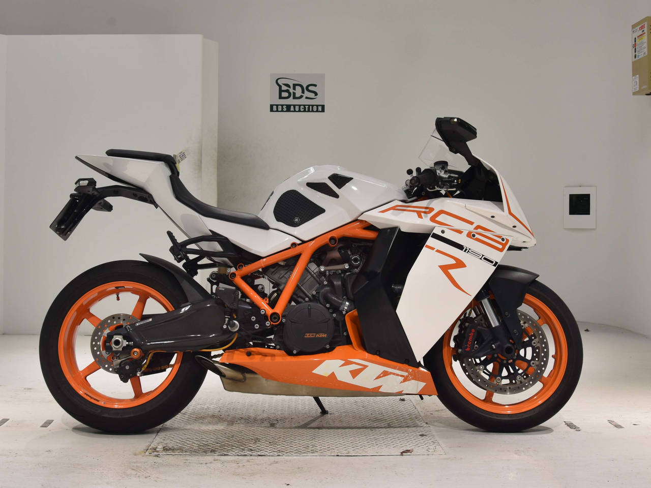 0092] KTM 1190 RC8 R - VBKVR5405BM976871