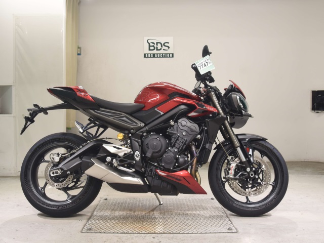Triumph STREET TRIPLE RS