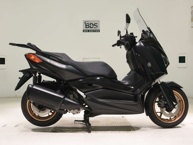 Yamaha X-MAX250-2
